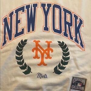 New York Mets Cooperstown Collection Crewneck. NWT